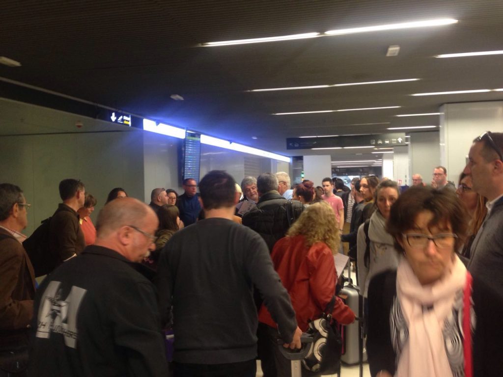 Is the Arrival Hall at Dubrovnik Airport Too Small? - Total Croatia