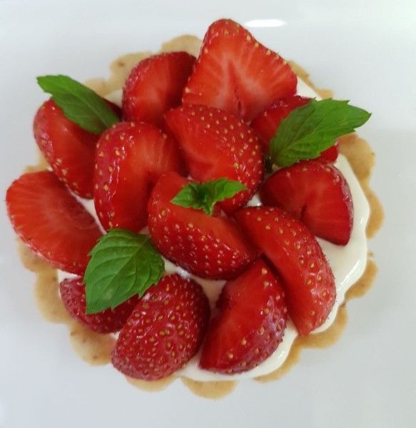 strawberry tart.jpg