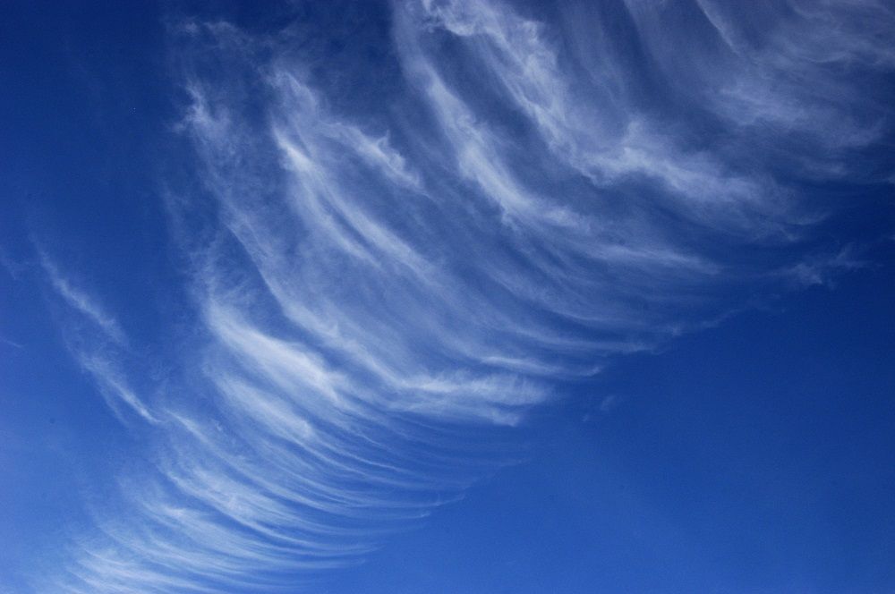 Cirrus clouds with 3D look