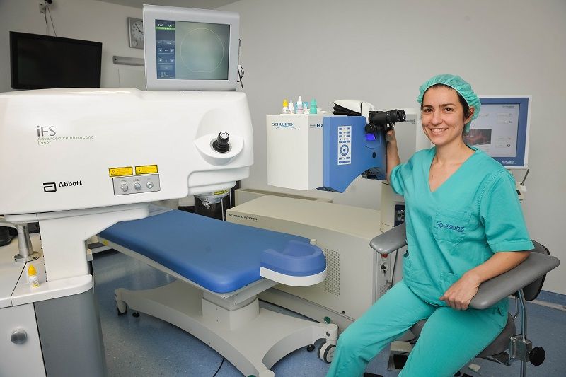 dr. Maja Bohač, Head of Refractive surgery with Schwind Amaris excimer laser and IFS femtosecond laser.jpg