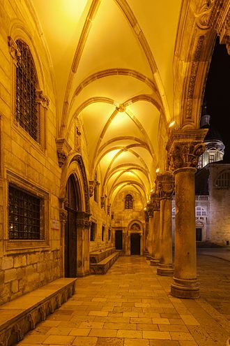 Casco_viejo_de_Dubrovnik,_Croacia,_2014-04-13,_DD_08.JPG