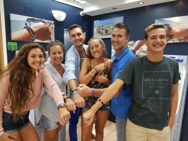 Ionut and his fans - Dubrovnik shop (600 x 450).jpg
