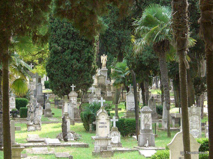 pula-naval-cemetery.jpg