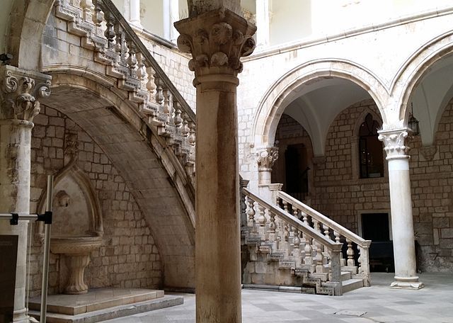 Game_of_Thrones_-_Dubrovnik_Rector's_Palace (1).jpg
