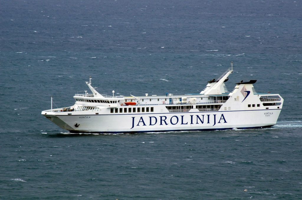 Korčula_(ship,_2007)_IMO_9476305;_in_Split,_2011-10-20.jpg