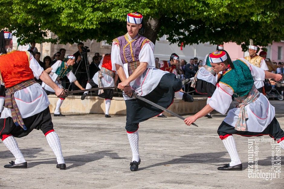 Macevni plesovi kumpanija-blato-sv-vincenca-047 (8).jpg