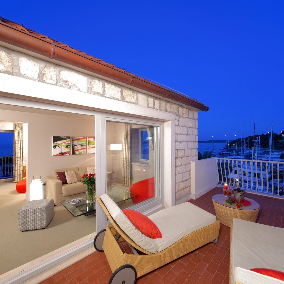 balcony-deck-outdoors-resort-960x960.jpg