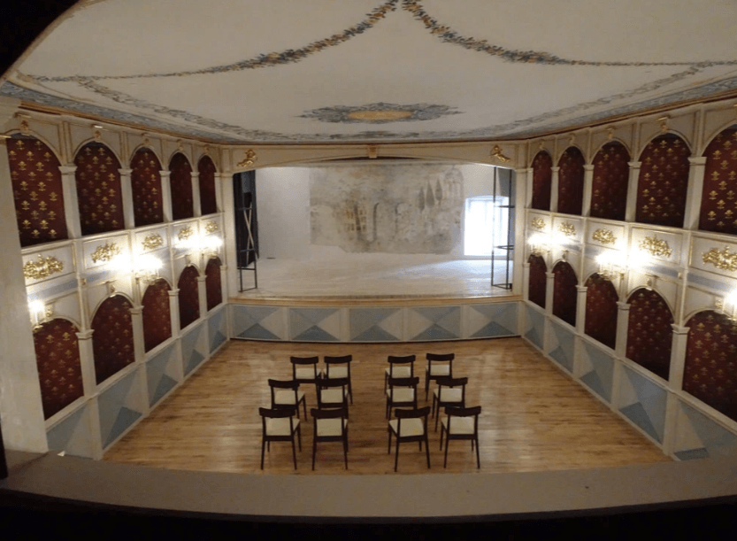 mirjana-kolumbic-hvar-theatre (1).PNG