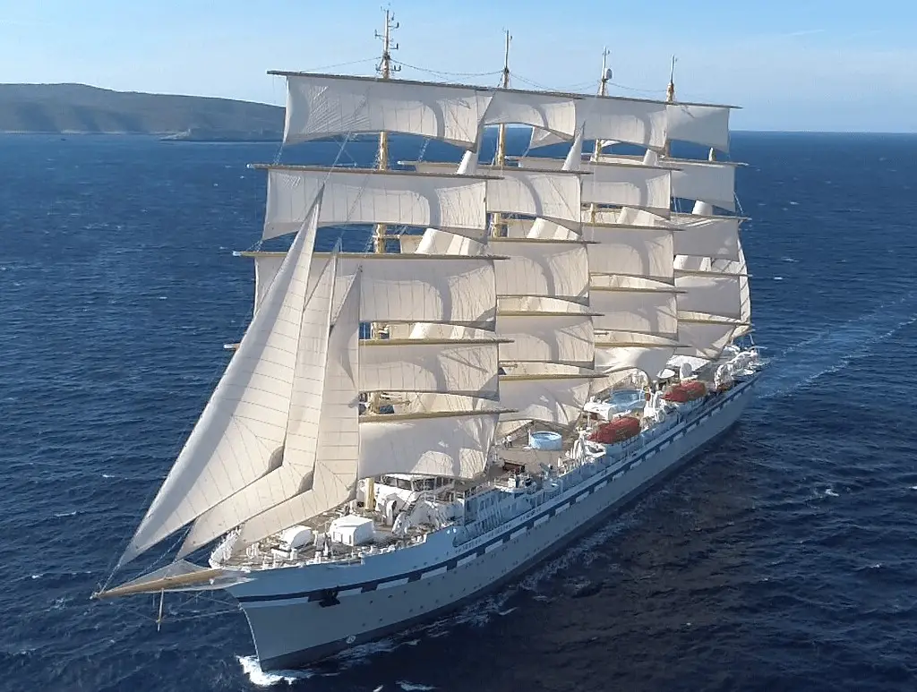 World's largest sail ship is steeled for ocean travel - steelStories 