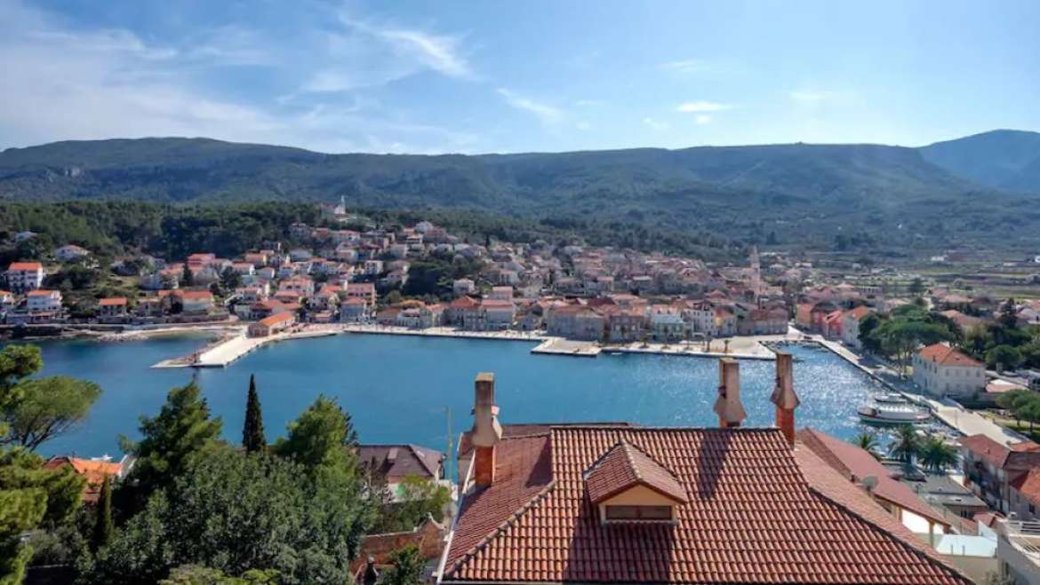 panorama-penthouse-jelsa-total-croatia-news.jpg