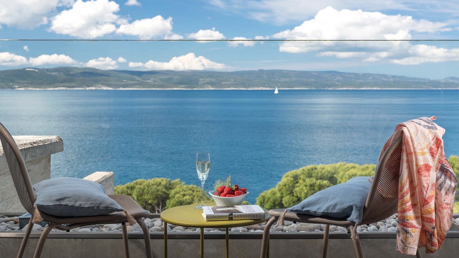 The_view_from_Bluesun_Hotel_Soline_Brela_Makarska_Riviera.jpeg