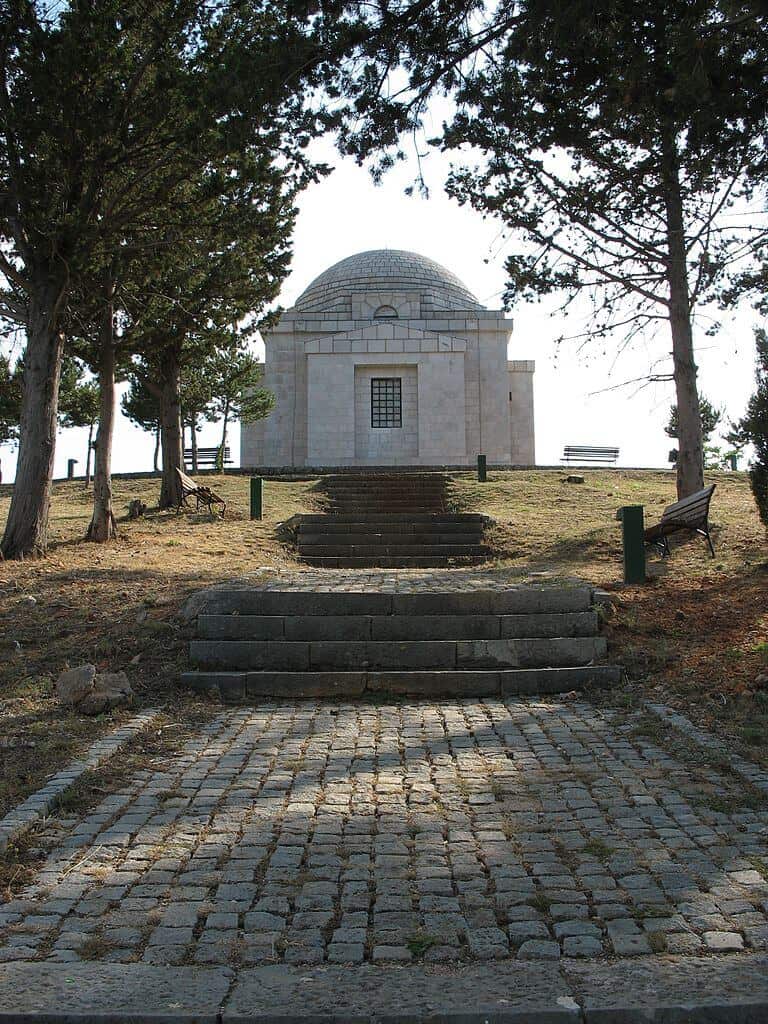 Ivan Meštrović family mausoleum in Otavice, near Drniš © Zrno