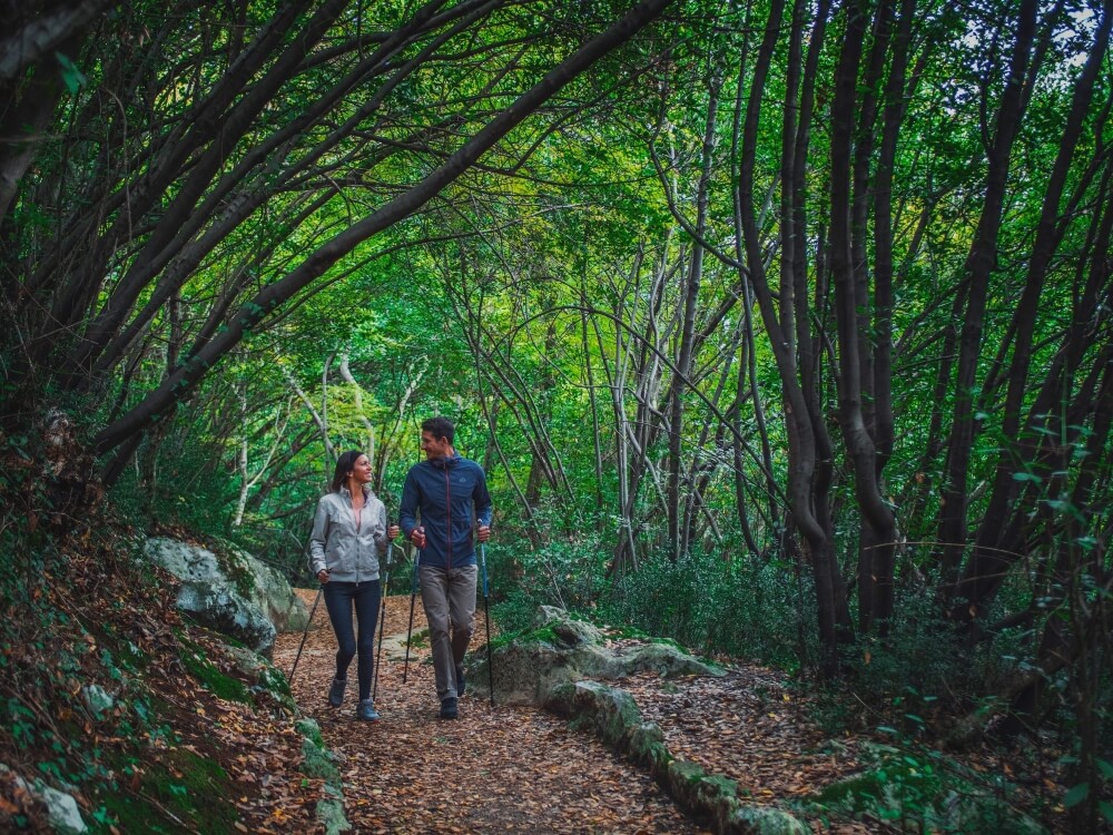 The shaded forest path of Carmen Sylva (Šetalište Carmen Sylve) is accessible to all