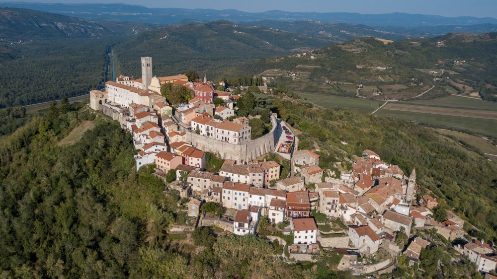 Motovun, in the center of Istria. ©  Arne Müseler.