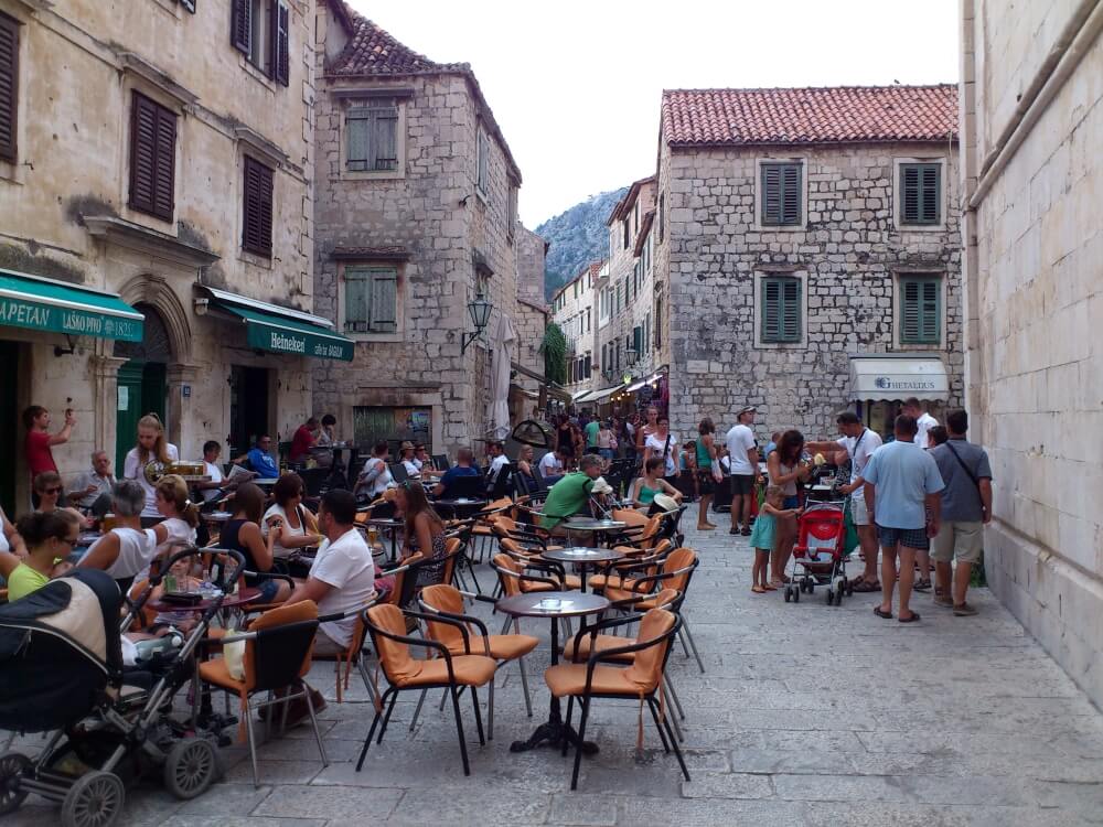 The narrow alleys of Omiš Old Town are filled with cafe bars and restaurants