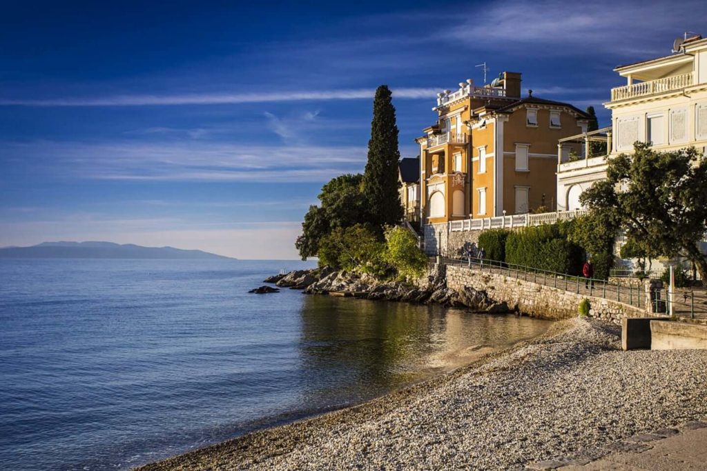 Lipovica family beach