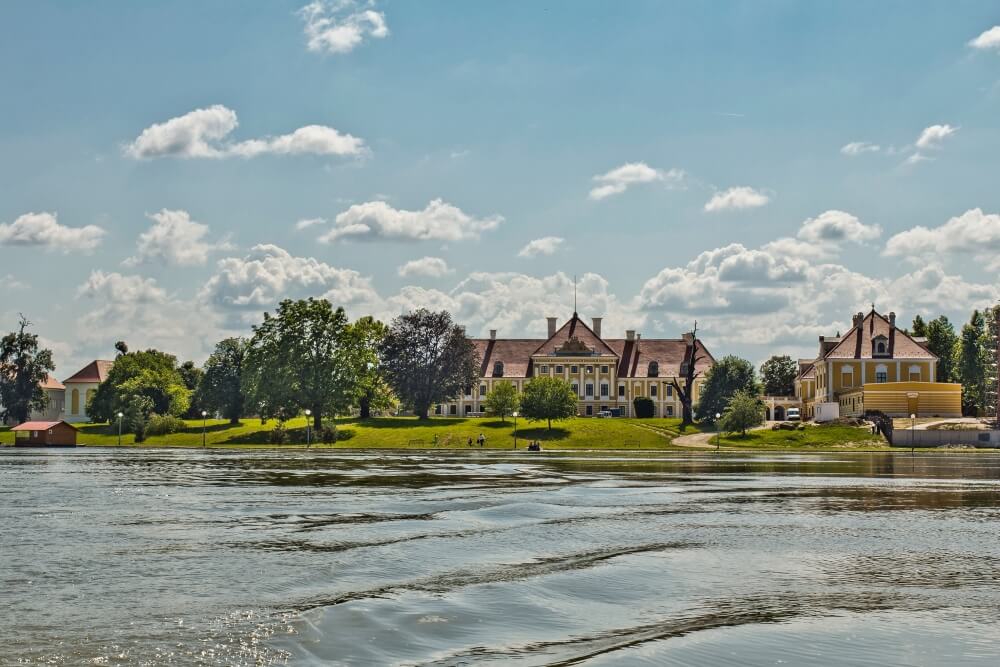 Eltz Manor (Dvorac Eltz), as seen from the Danube
