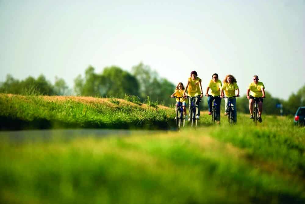 Cycling in Kopački rit © Mario Romulić.