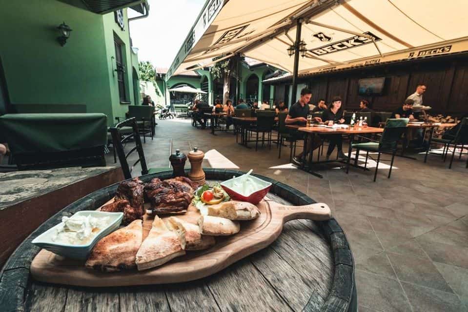 The courtyard at Rustika, a great, casual place to dine and try Slavonska pizza when you visit Osijek © Grill pizzeria Rustika