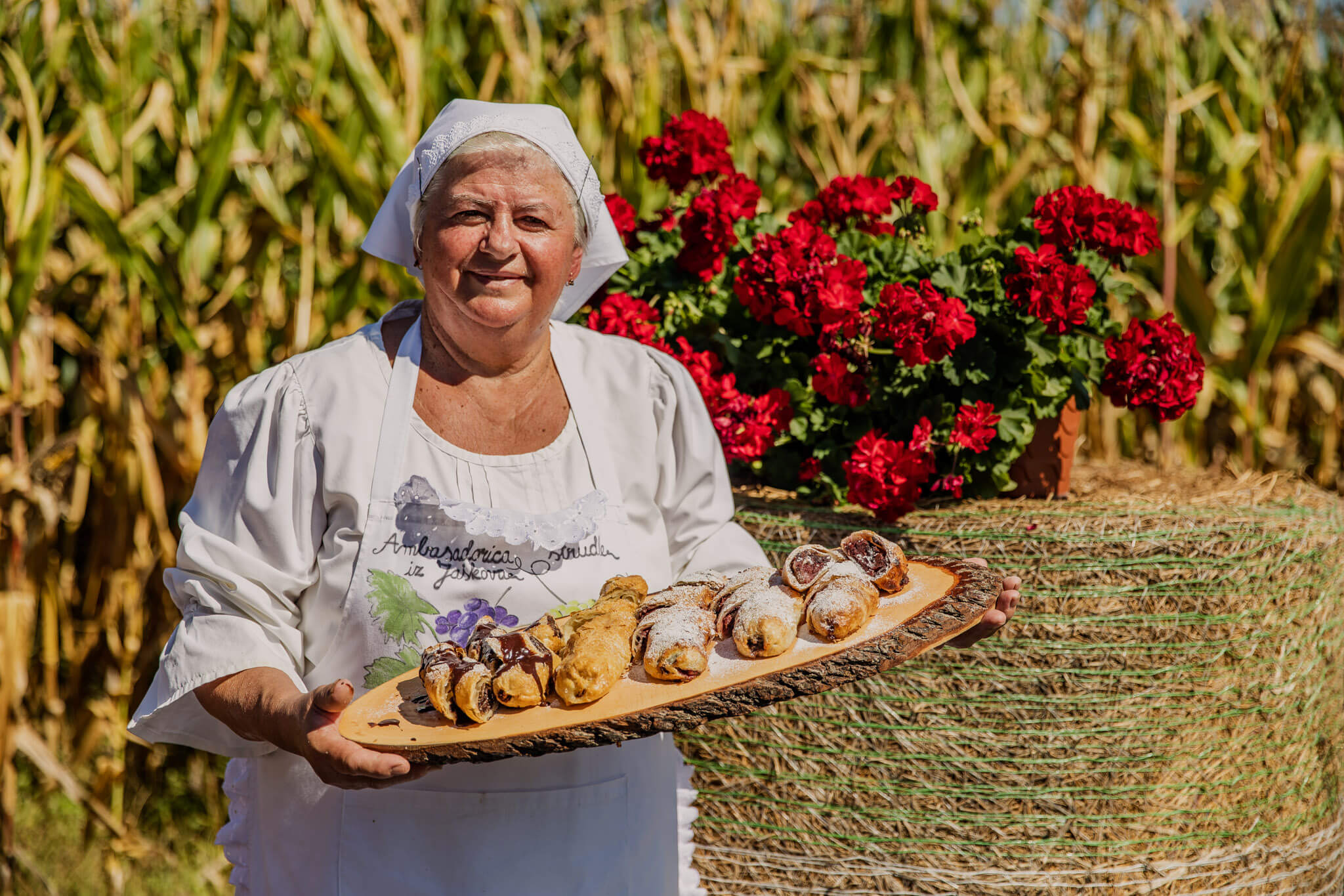 Teta_Marica_ambasadorica_štrudle_iz_Jaškova.jpg