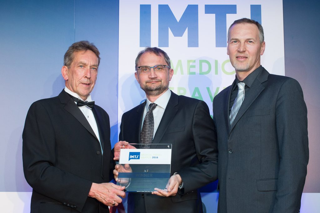 Vladimir Mozetic and Alfred Frankovic of Kvarner Health Tourism Clustercollecting the award for Health Tourism Cluster of the Year at the IMTJ awards