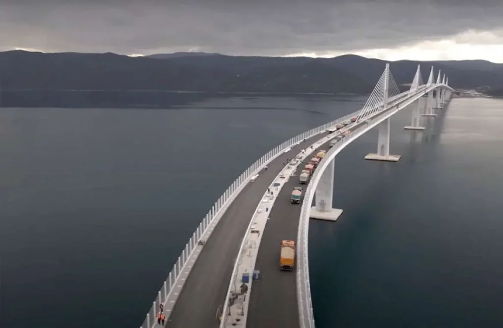 Peljesac bridge Screenshot/Morski/Hrvatske ceste (Croatian roads)