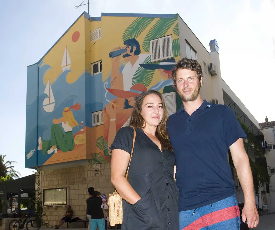 Mural_in_Makarska_me_and_my_boyfriend_Ludwig_Gloecklhofer_who_was_assisting_on_the_project._Photo_Makarska_kronika.jpg