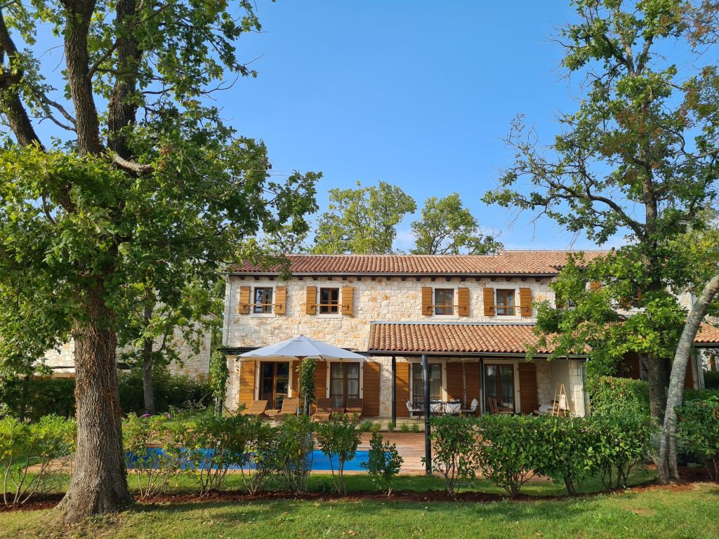 luxury croatian villa booking portal