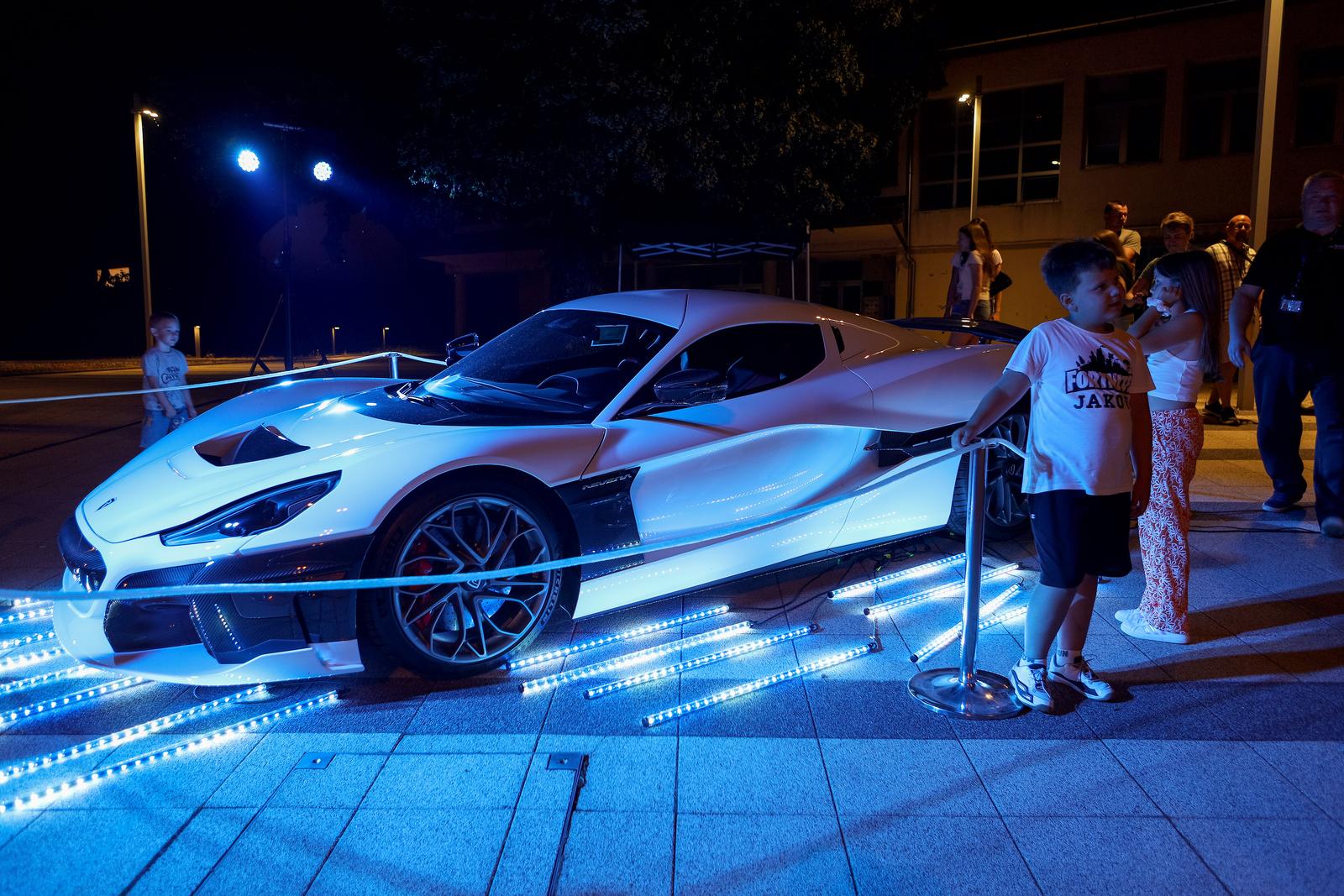 mate rimac hypercar