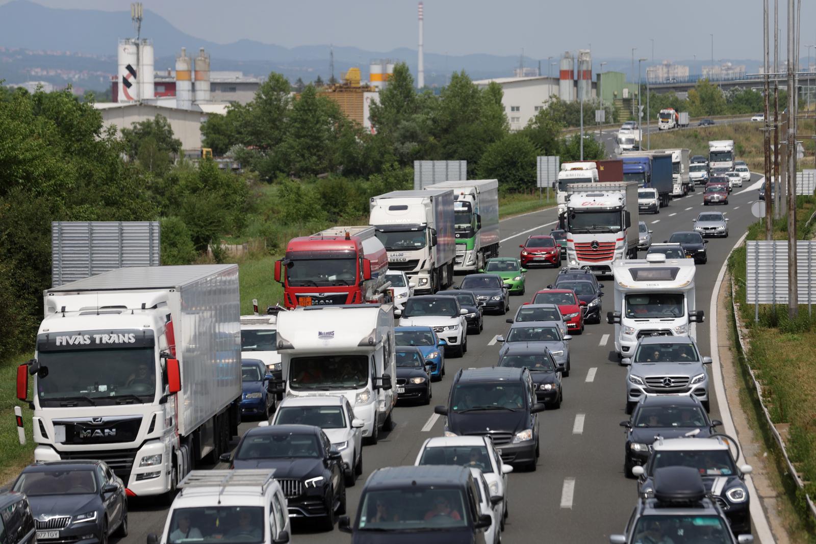 at zagreb-karlovac motorway third lane