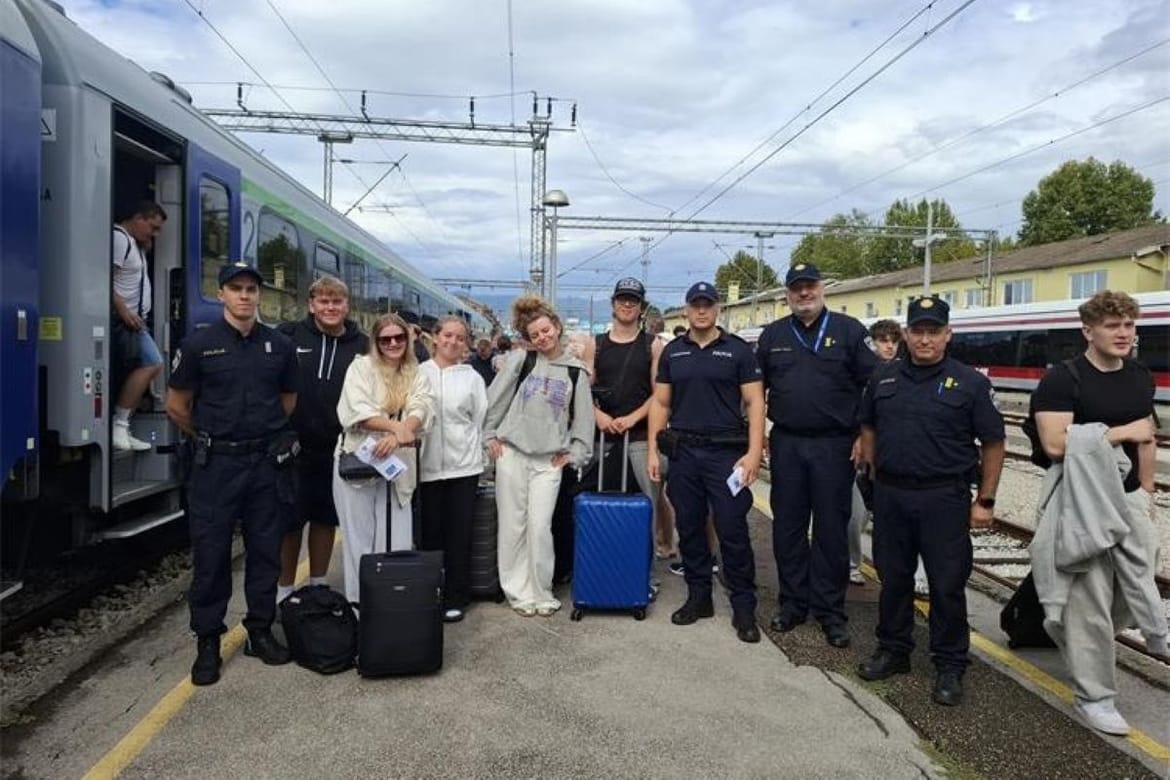 polish tourists train rijeka