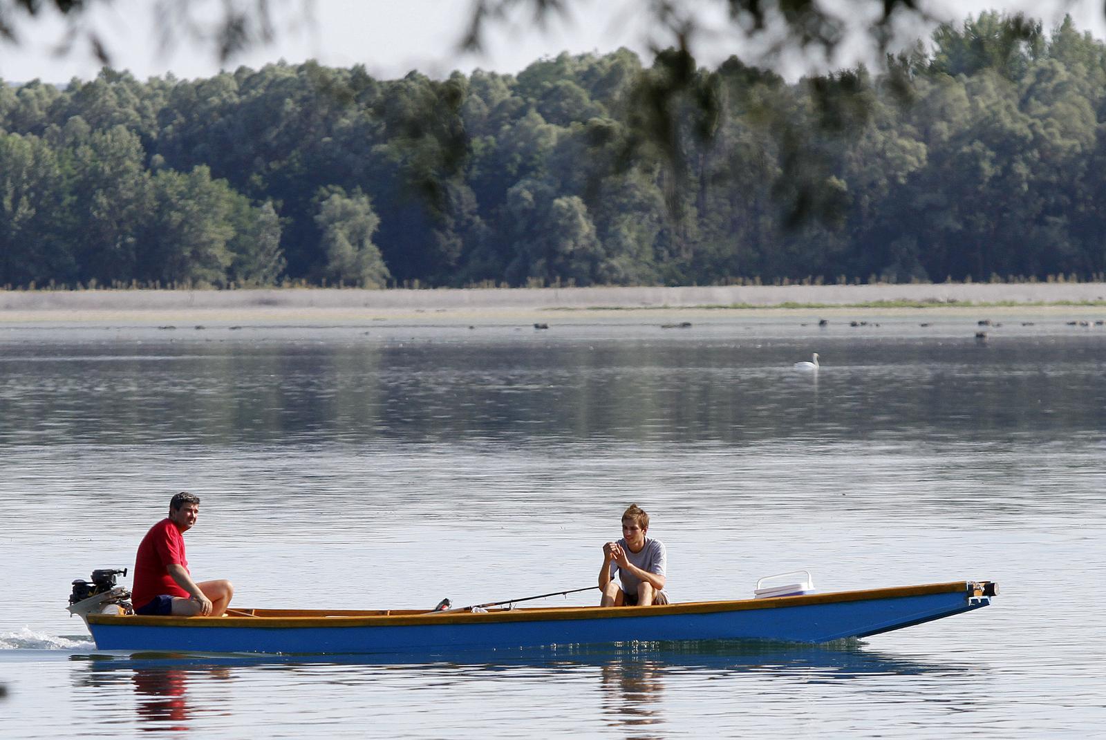 largest artificial lake croatia