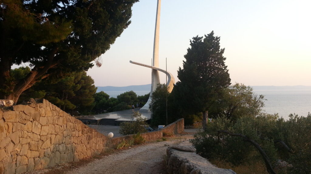 seagull wings momument