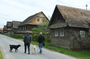 krapje croatian wooden village