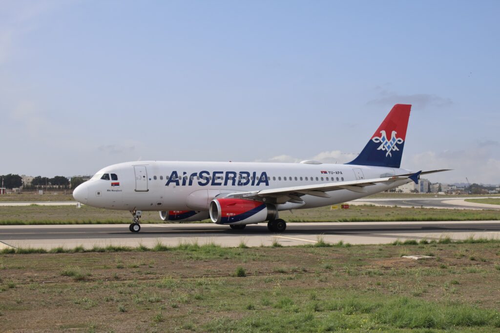 split airport air serbia